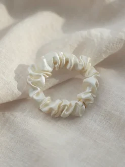 Blissful Pure Silk Medium Scrunchie Cream White