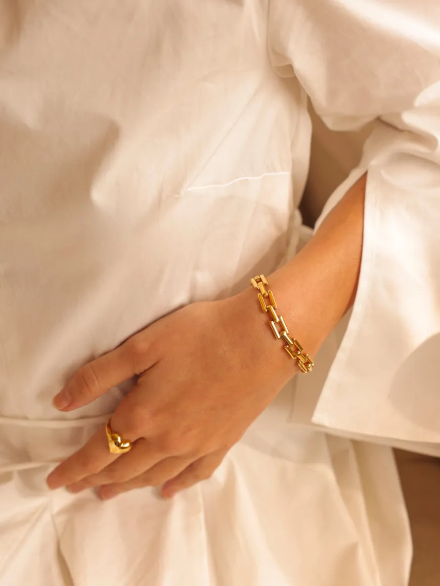 Bold Connection ARMBAND