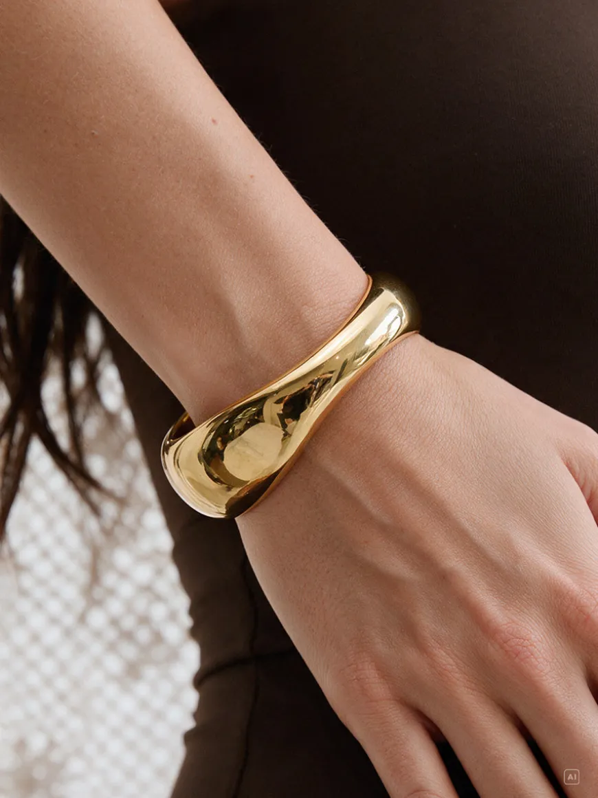 Bold Spirit Armcuff