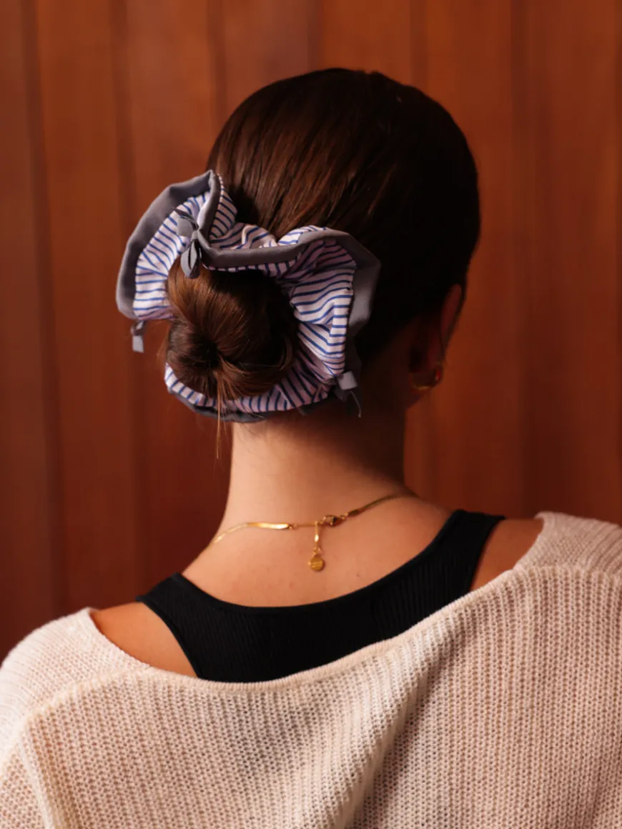 Bow Dream Navy-striped Scrunchie