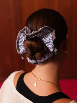 Bow Dream Navy-striped Scrunchie