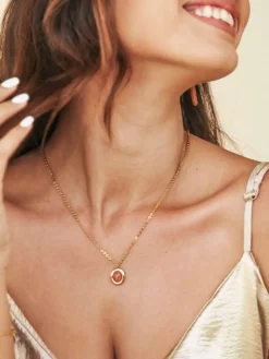 Chasing Starlight Amber Kette