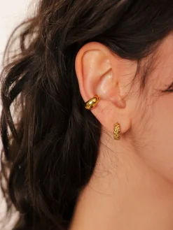 Chic Harmony Earcuff