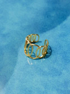 Circle Interlace Ring