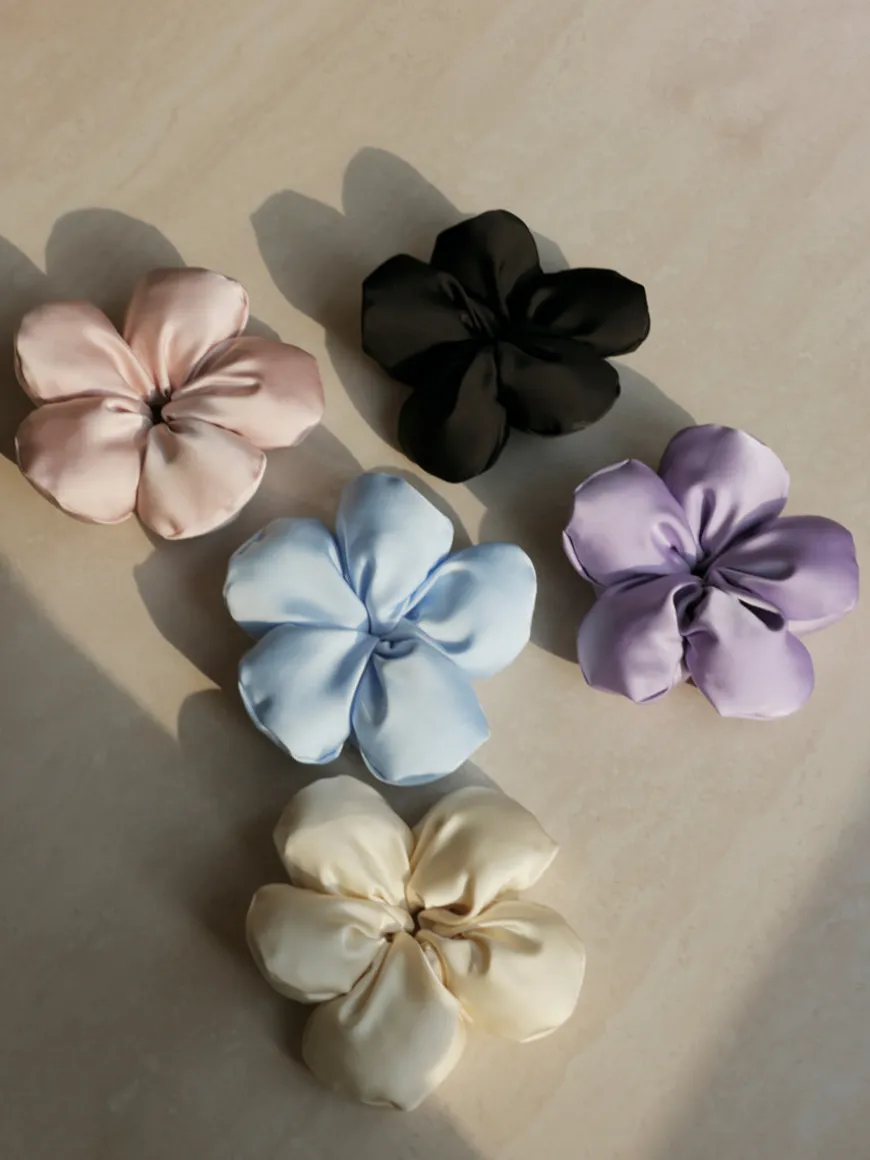 Cream Blossom White Scrunchie