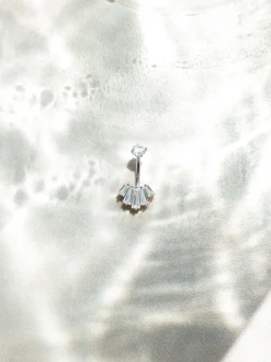 Crystal Cascade Bauchnabelpiercing