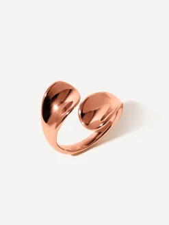 Curved Elegance Ring