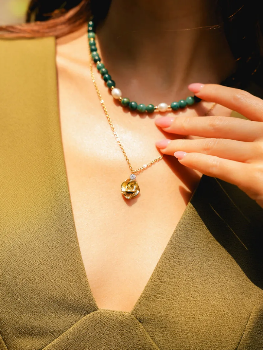 Dawn Pearl Green Kette