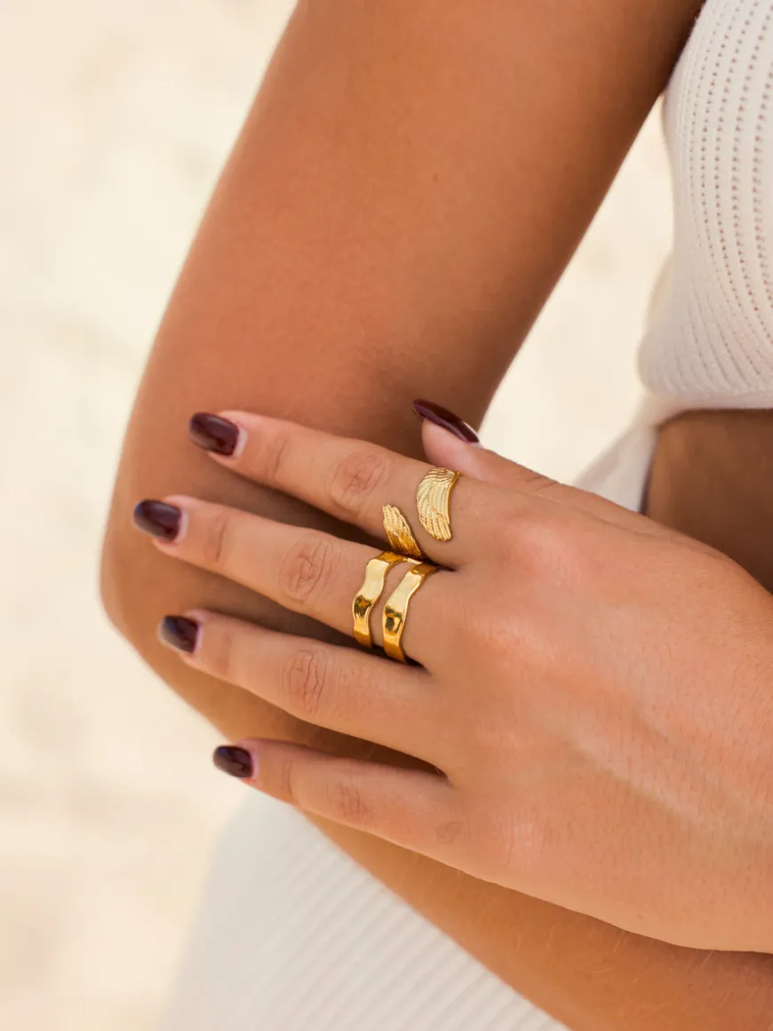 Delicate Feather Ring