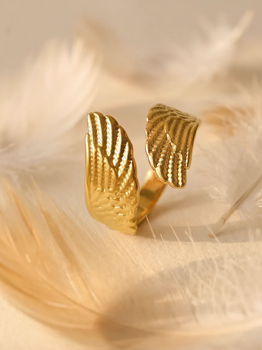 Delicate Feather Ring
