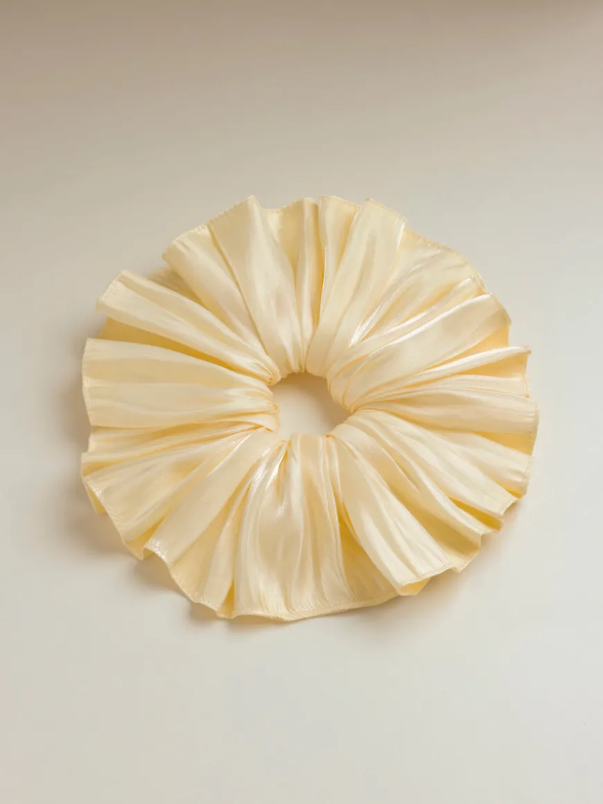 Delicate Wave White Scrunchie