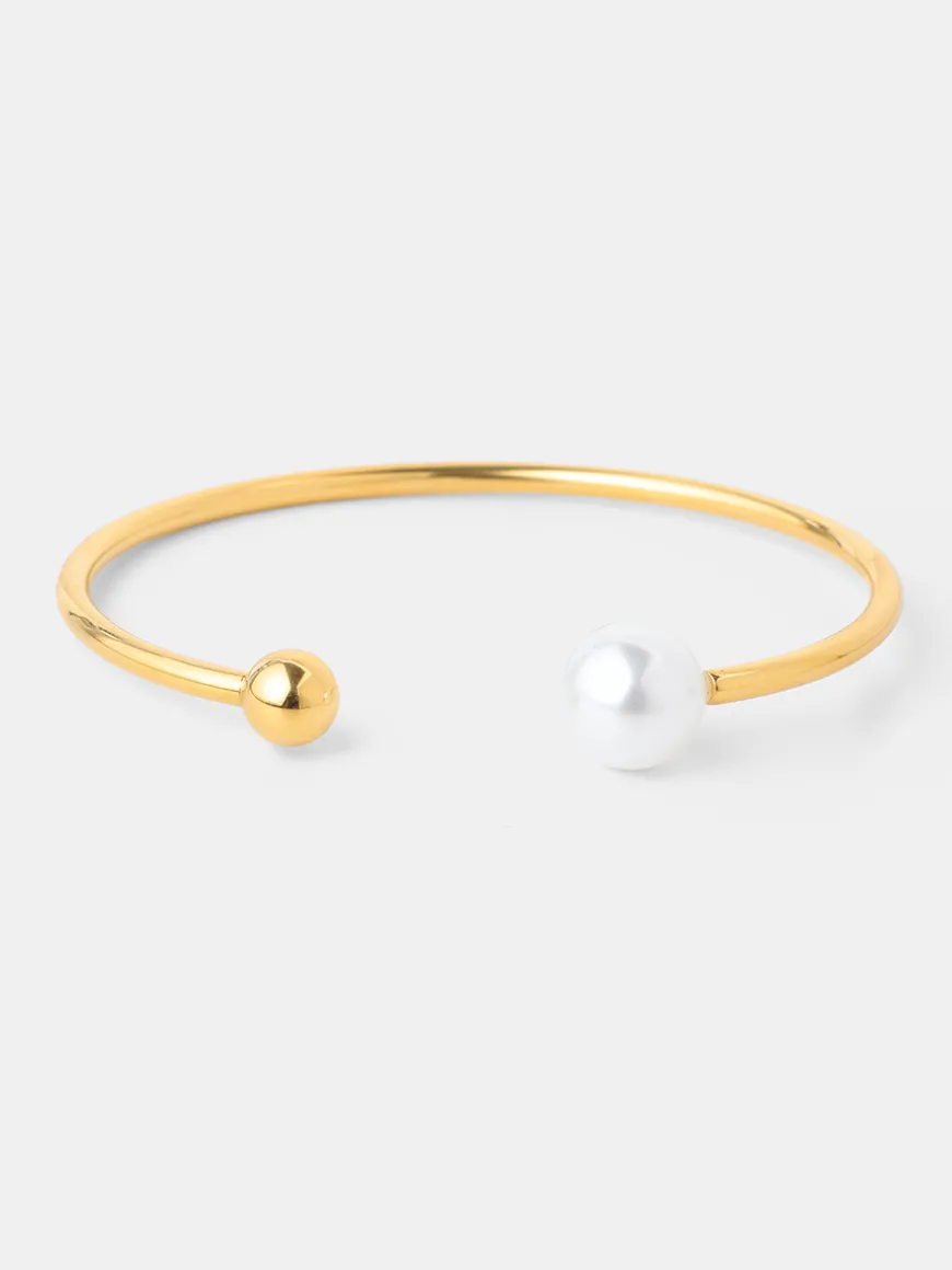 Dewdrop Pearl Armcuff