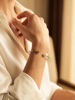 Dewdrop Pearl Armcuff