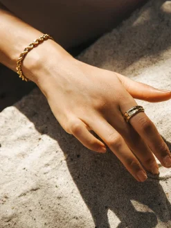 DNA Armband