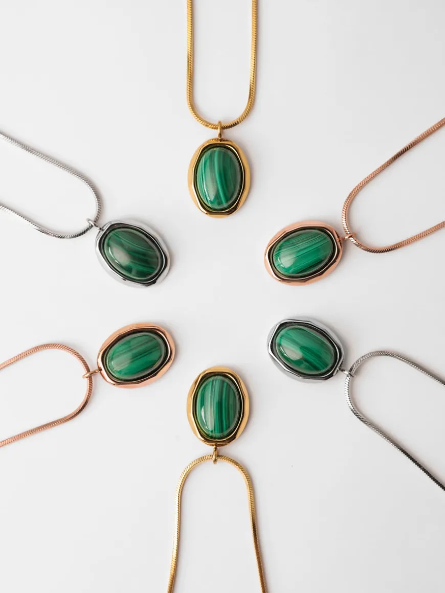 Echoing Dream Dark Green Kette