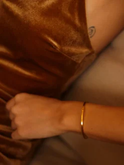 Eclipse Halo Thin Armcuff