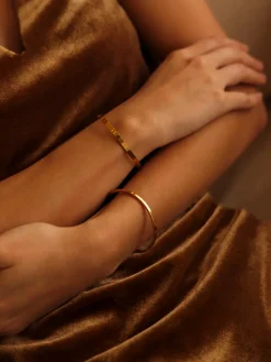 Eclipse Halo Thin Armcuff