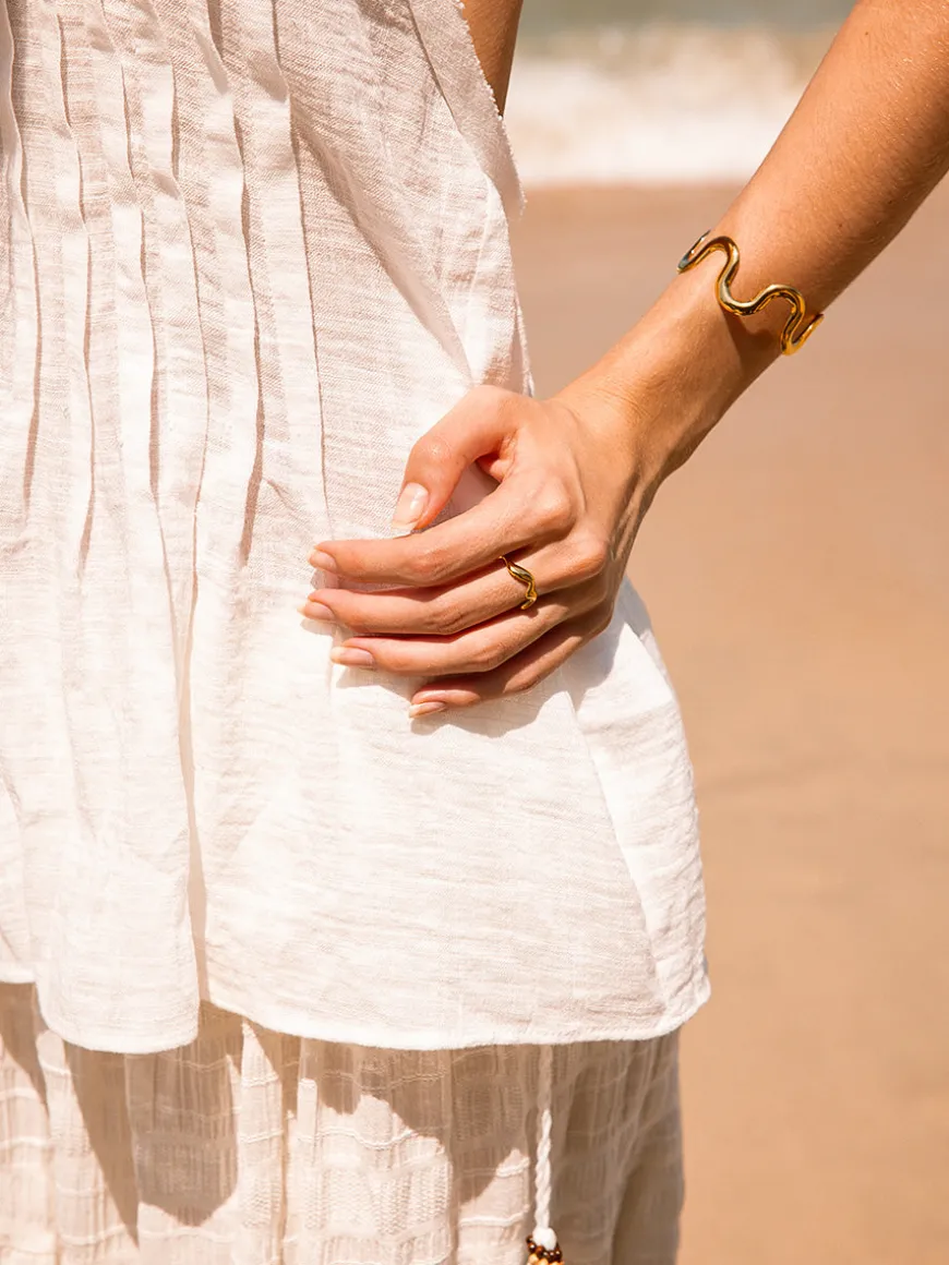 Elegance Wave Armcuff