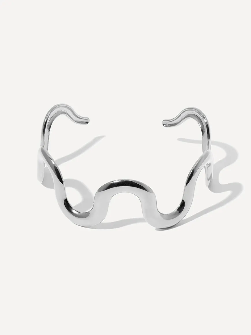 Elegance Wave Armcuff