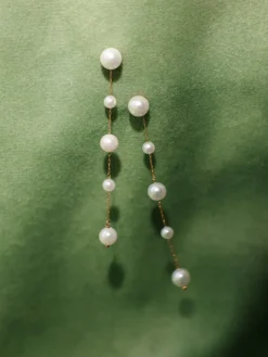 Ethereal Pearl Drop Ohrringe