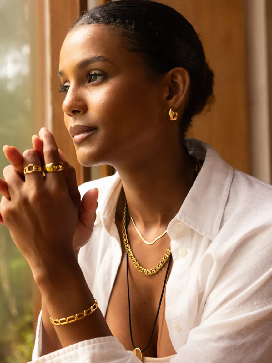Exquisite Link Ring