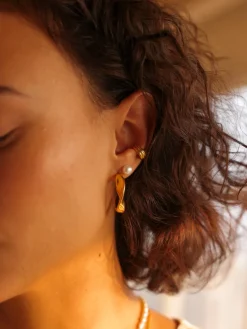 Flowing Grace Earcuff