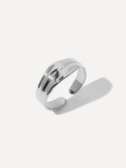 Flowing Grace Ring