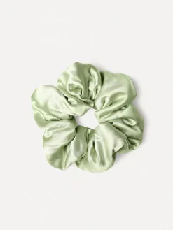 Fluffy Touch Pure Silk Scrunchie Light Green