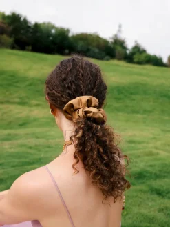 Fluffy Touch Pure Silk Scrunchie Light Brown