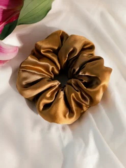 Fluffy Touch Pure Silk Scrunchie Light Brown
