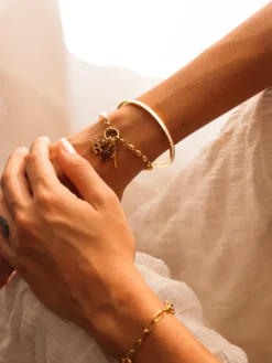 Gleaming Line Armcuff