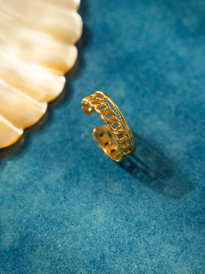 Graceful Interlace Ring