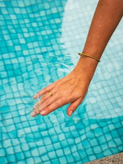 Graceful Interlace Ring