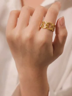 Hammered Elegance Ring
