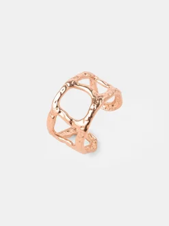 Infinite Trace Ring