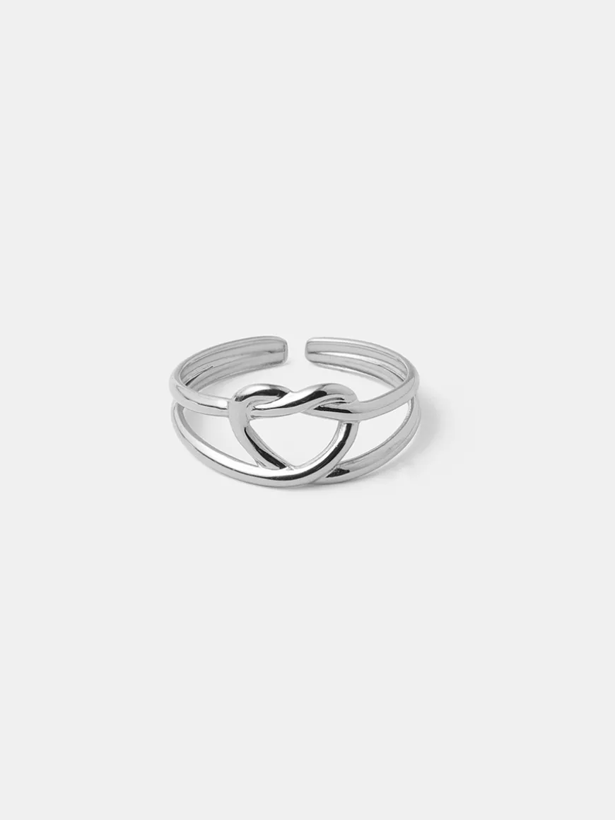 Intertwined Heart Ring