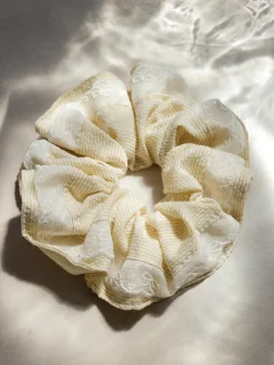 Lace Bow Scrunchie Light Yellow
