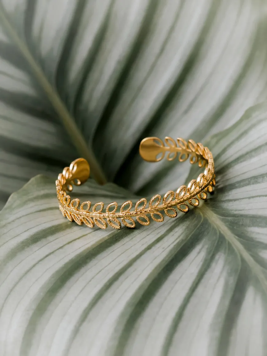 Leafy Embrace Armcuff