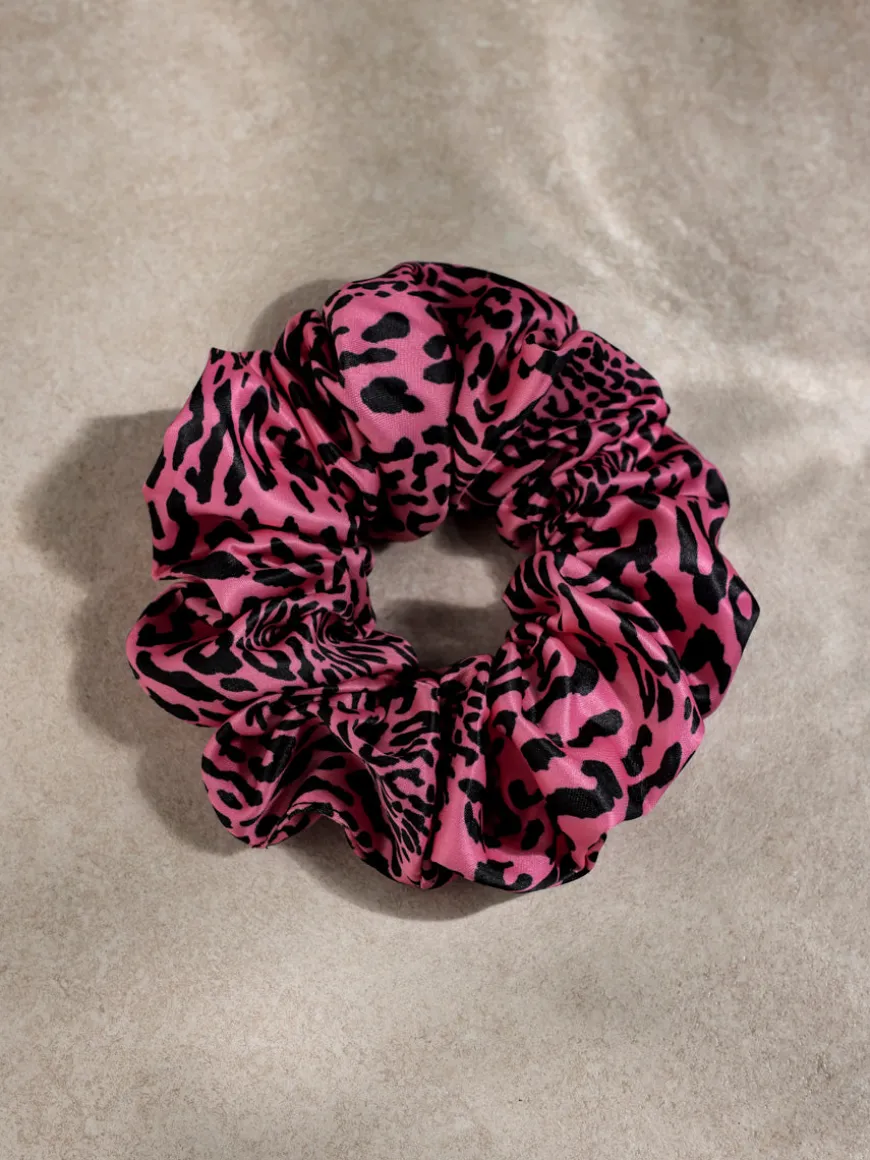 Leopard Beauty Scrunchie Pink