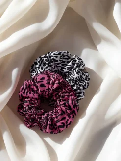 Leopard Beauty Scrunchie White