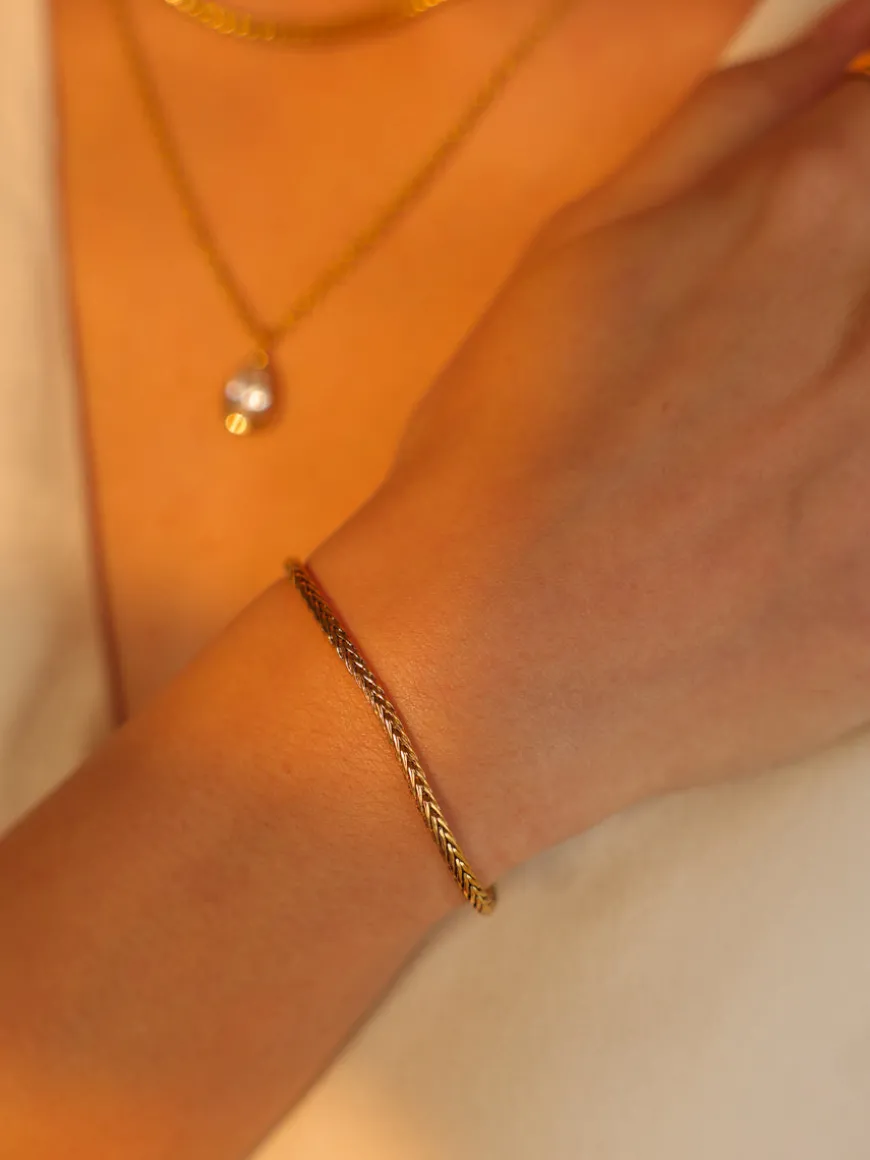 Linear Elegance ARMBAND