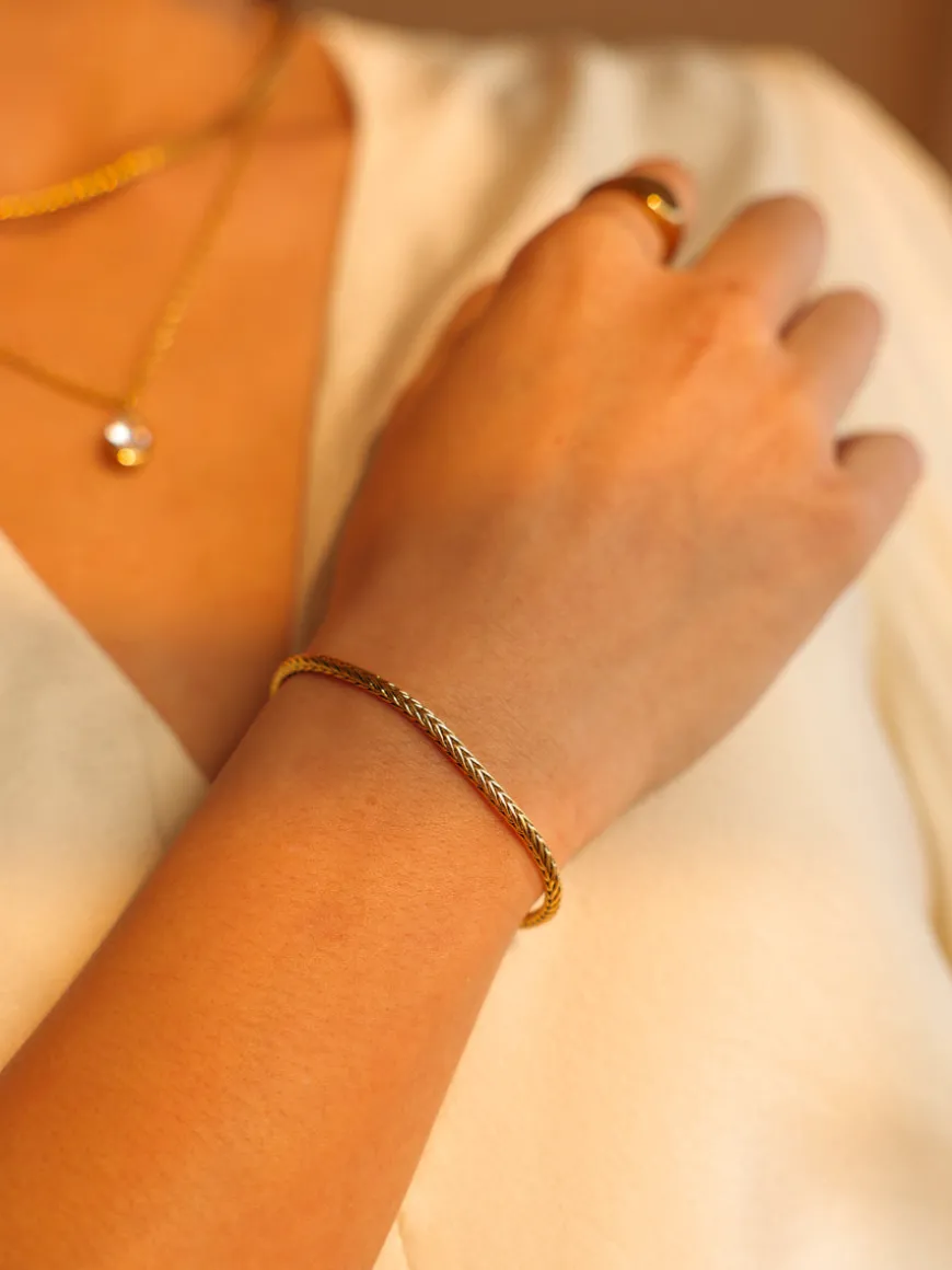 Linear Elegance ARMBAND