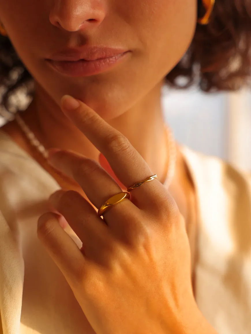 Modern Curve Ring