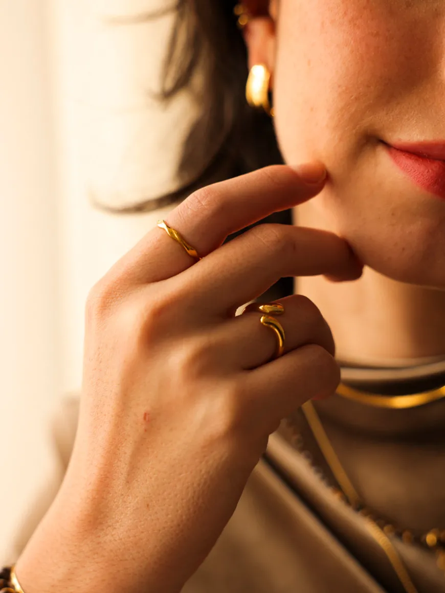 Modern Curve Ring