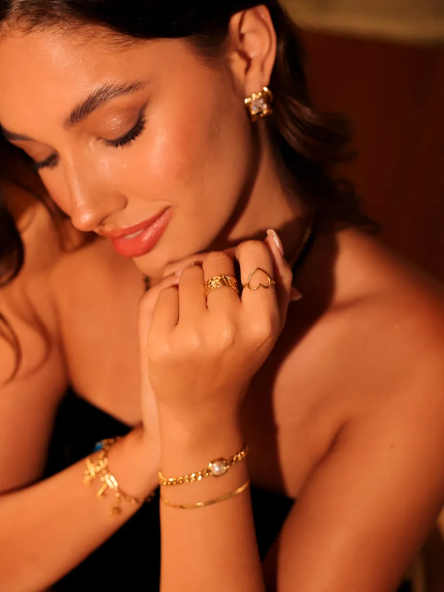 Modern Edge Pearl ARMBAND