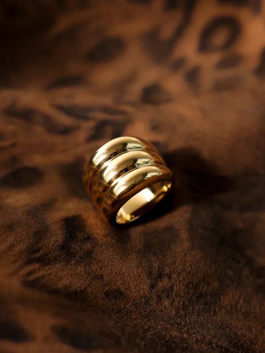 Neo Orbit Ring