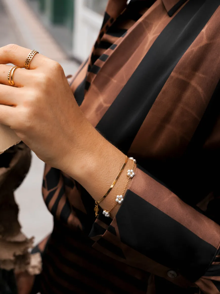 Pearl Bloom ARMBAND