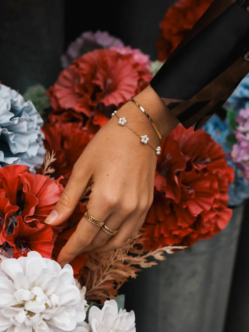 Pearl Bloom ARMBAND