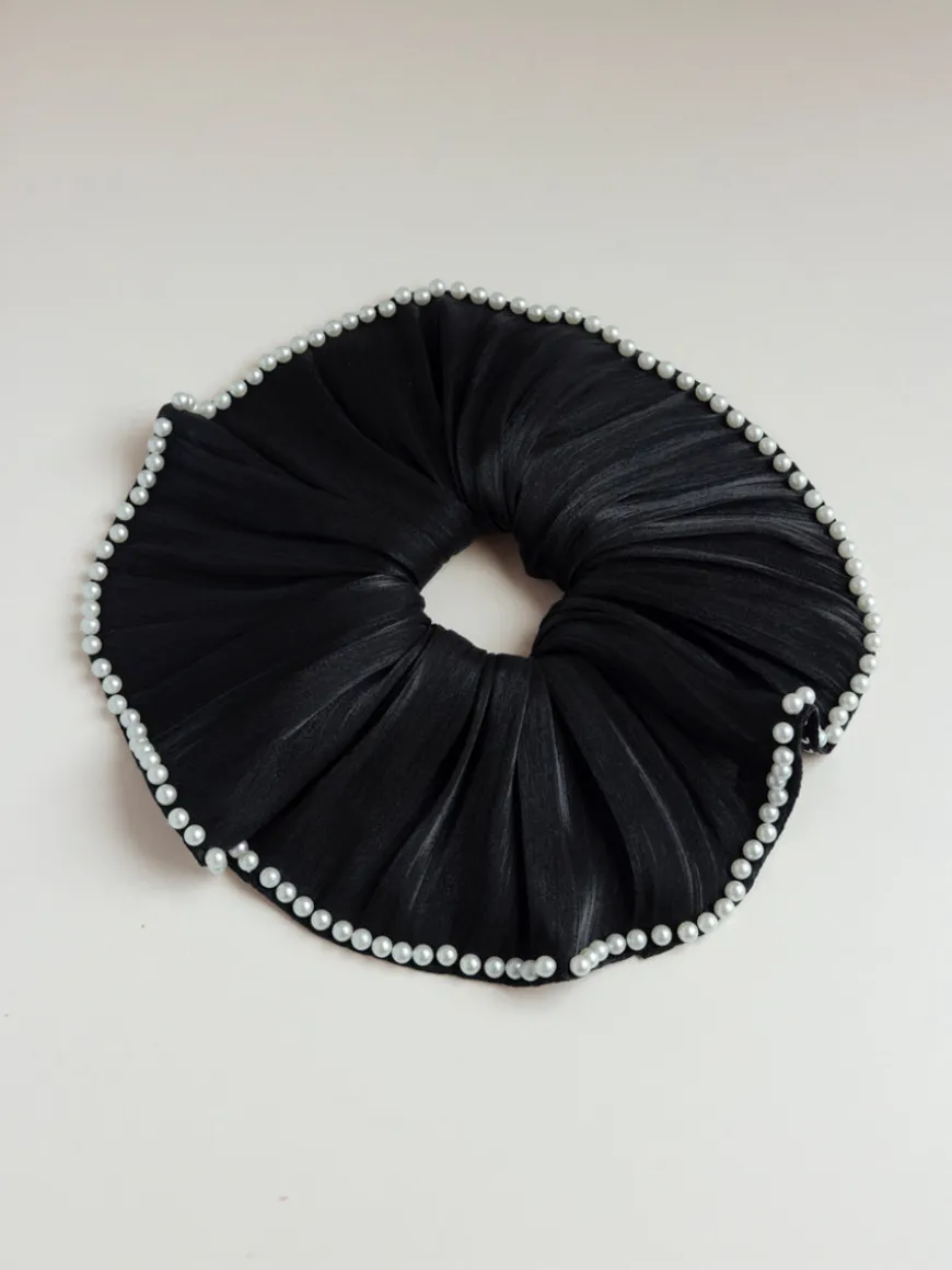 Pearl Grace Black Scrunchie