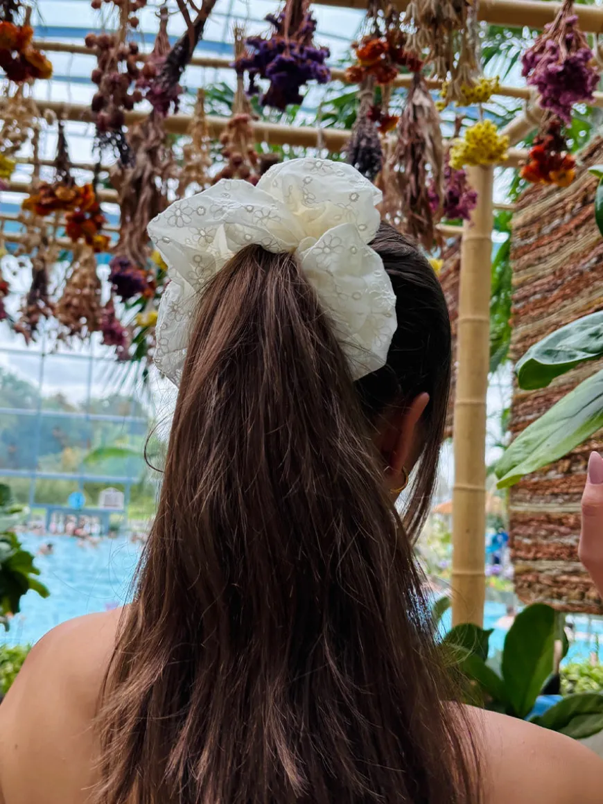 Puffy Lace Scrunchie White